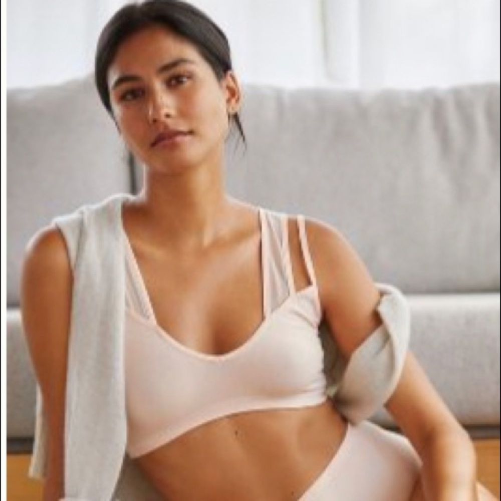 Anthropologie seamless bralette- NWT